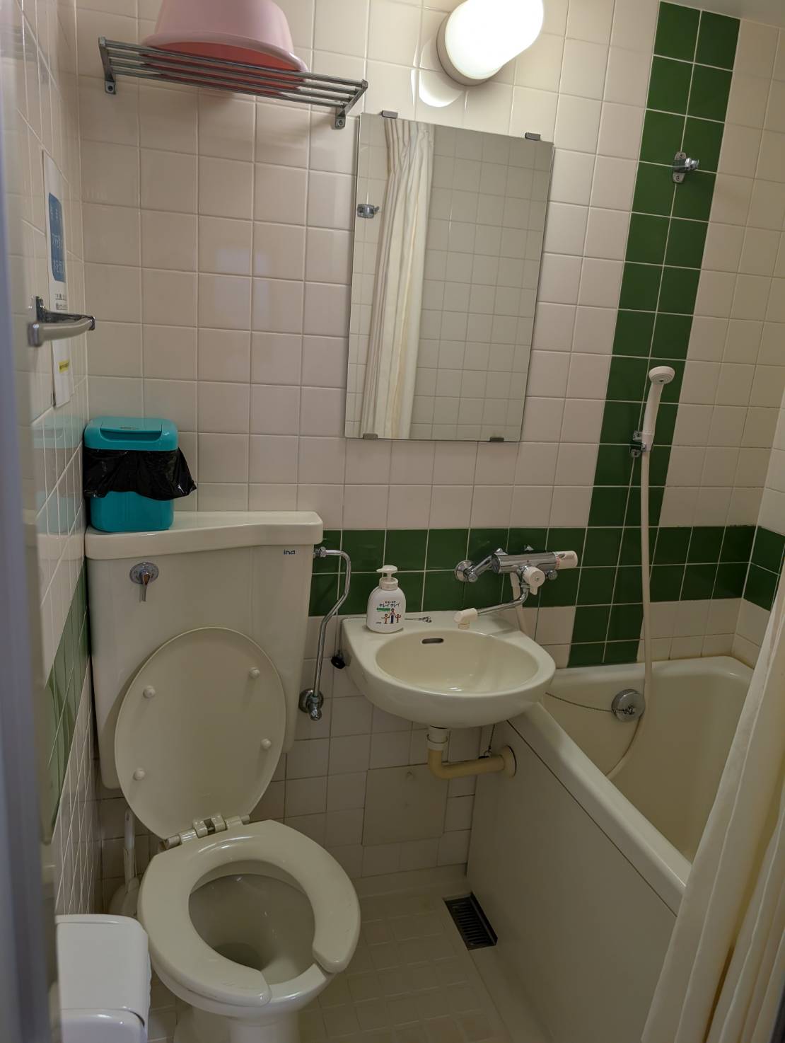 トイレと浴槽が一体のユニットバス